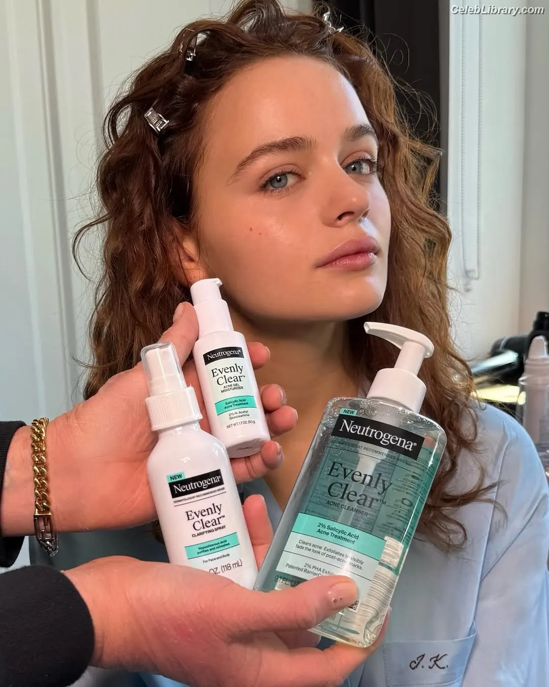 Joey King photo 18 of 1504