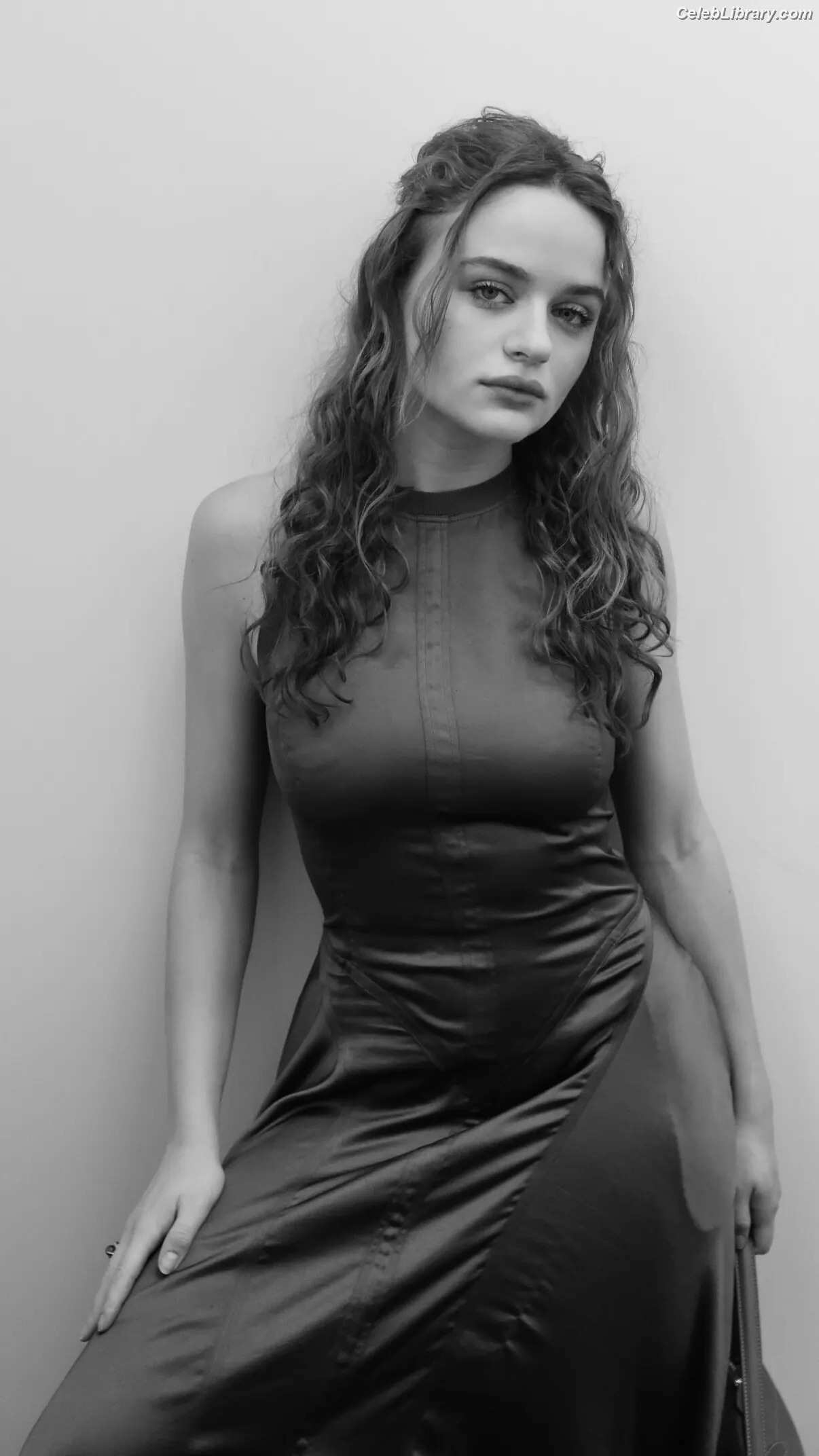 Joey King photo 10 of 1504