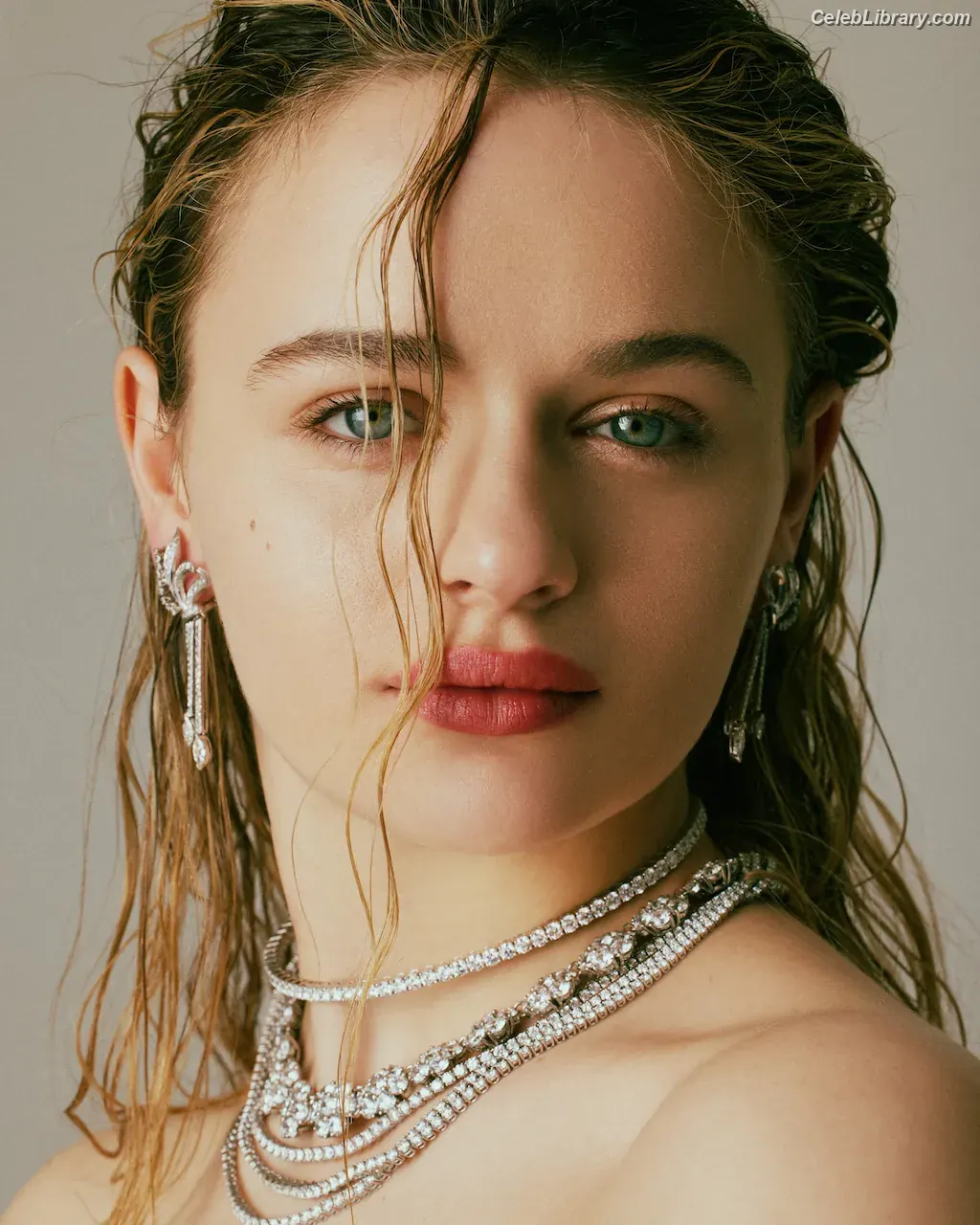 Joey King photo 21 of 1504
