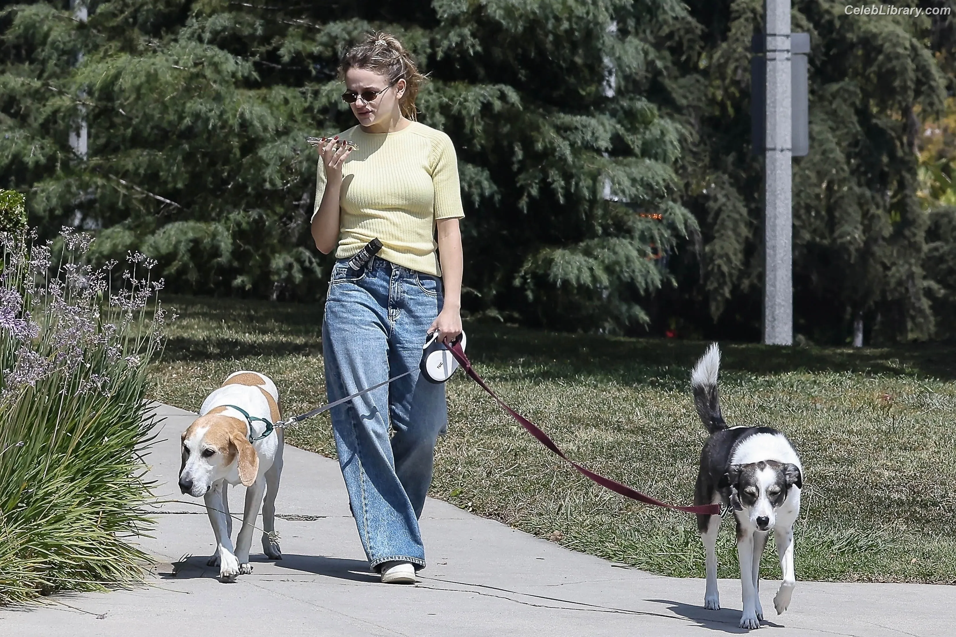 Joey King photo 9 of 1504
