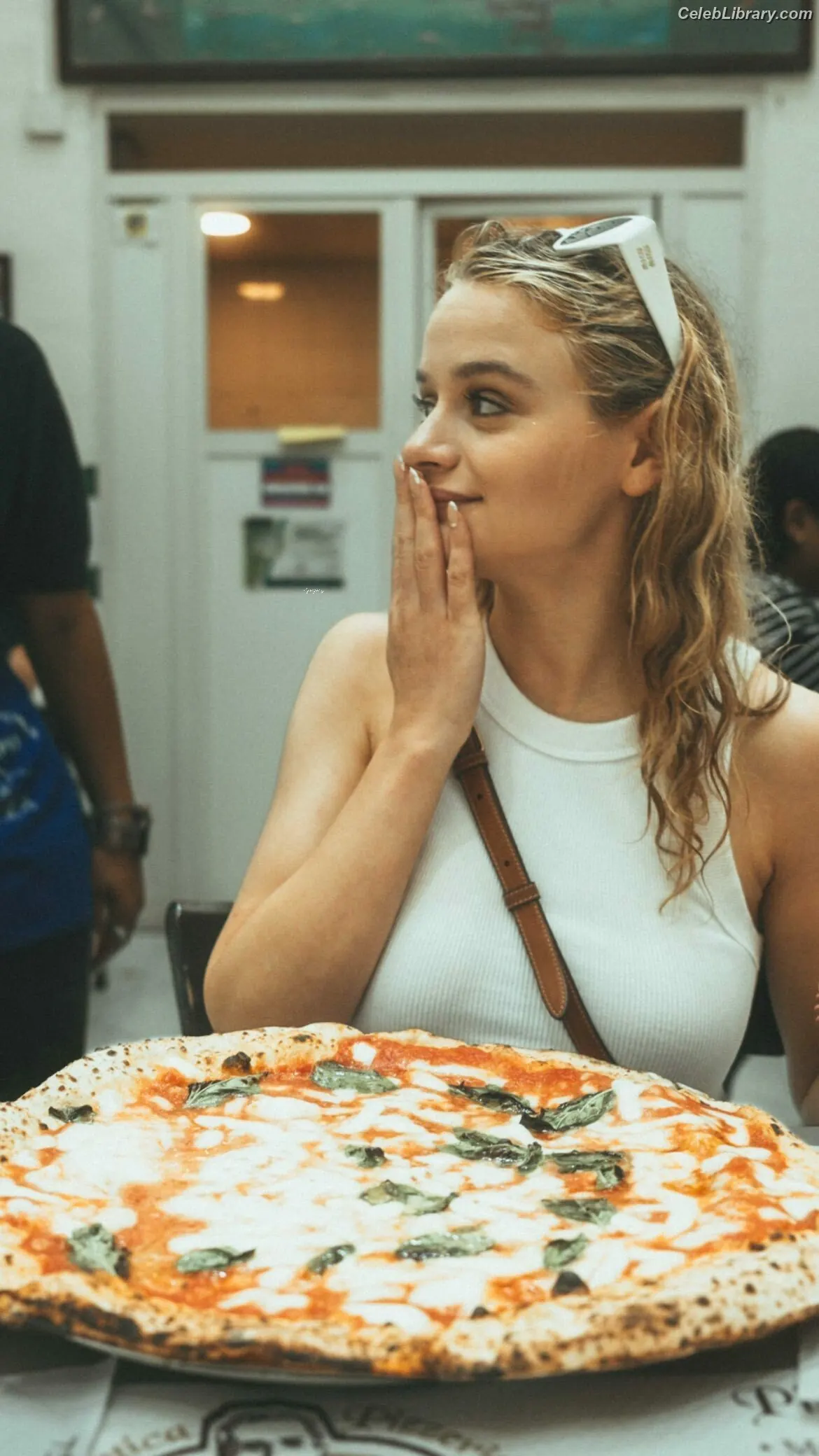Joey King photo 5 of 1504