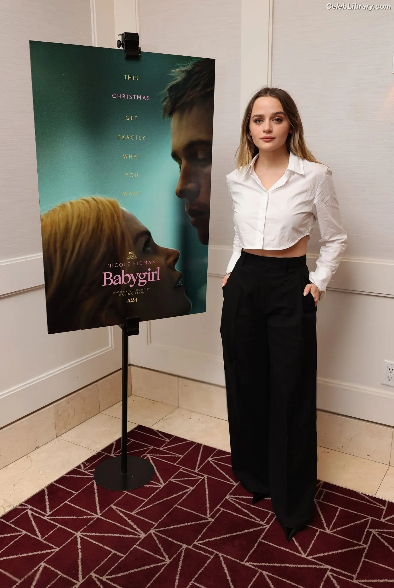 Joey King photo 13 of 1504