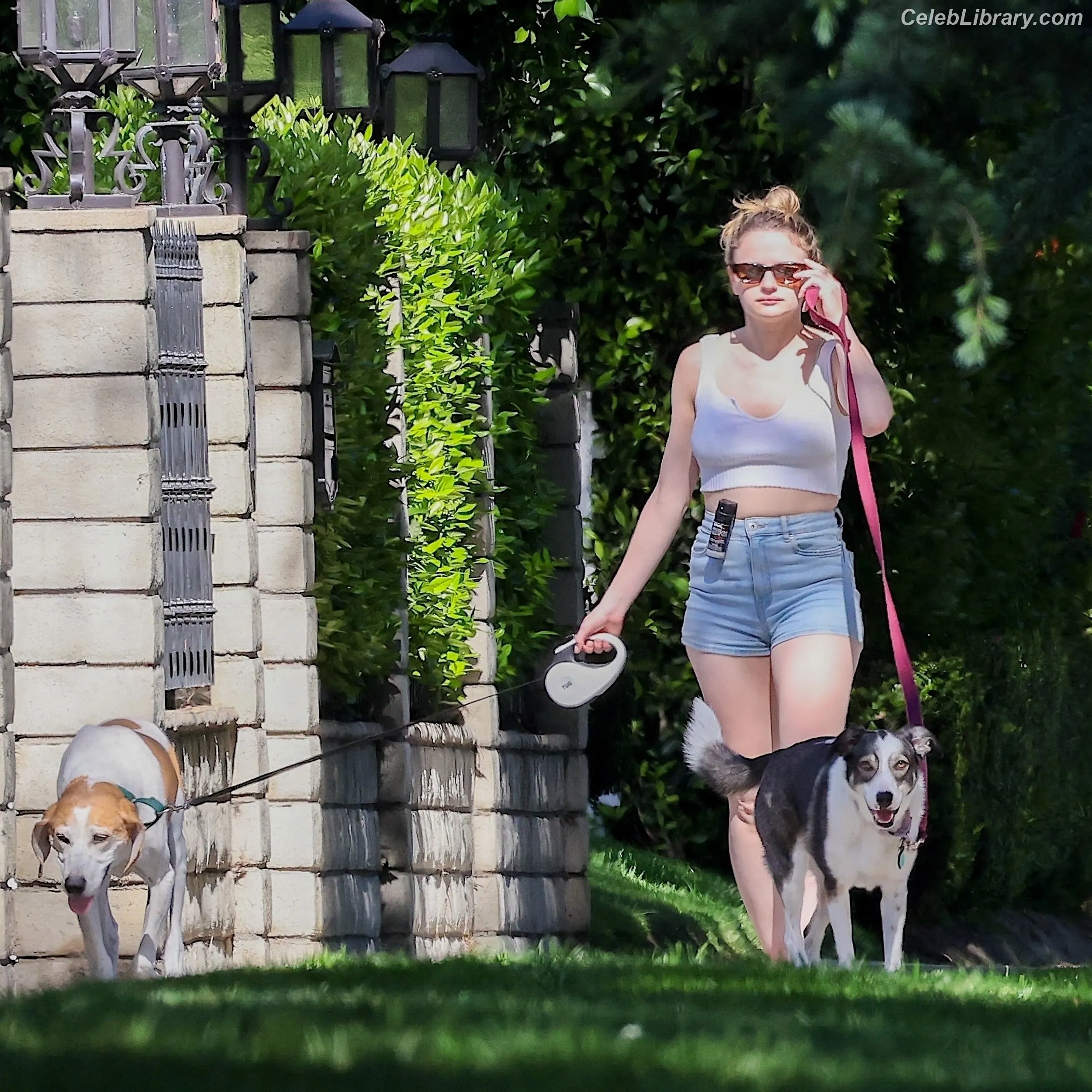 Joey King photo 22 of 1504