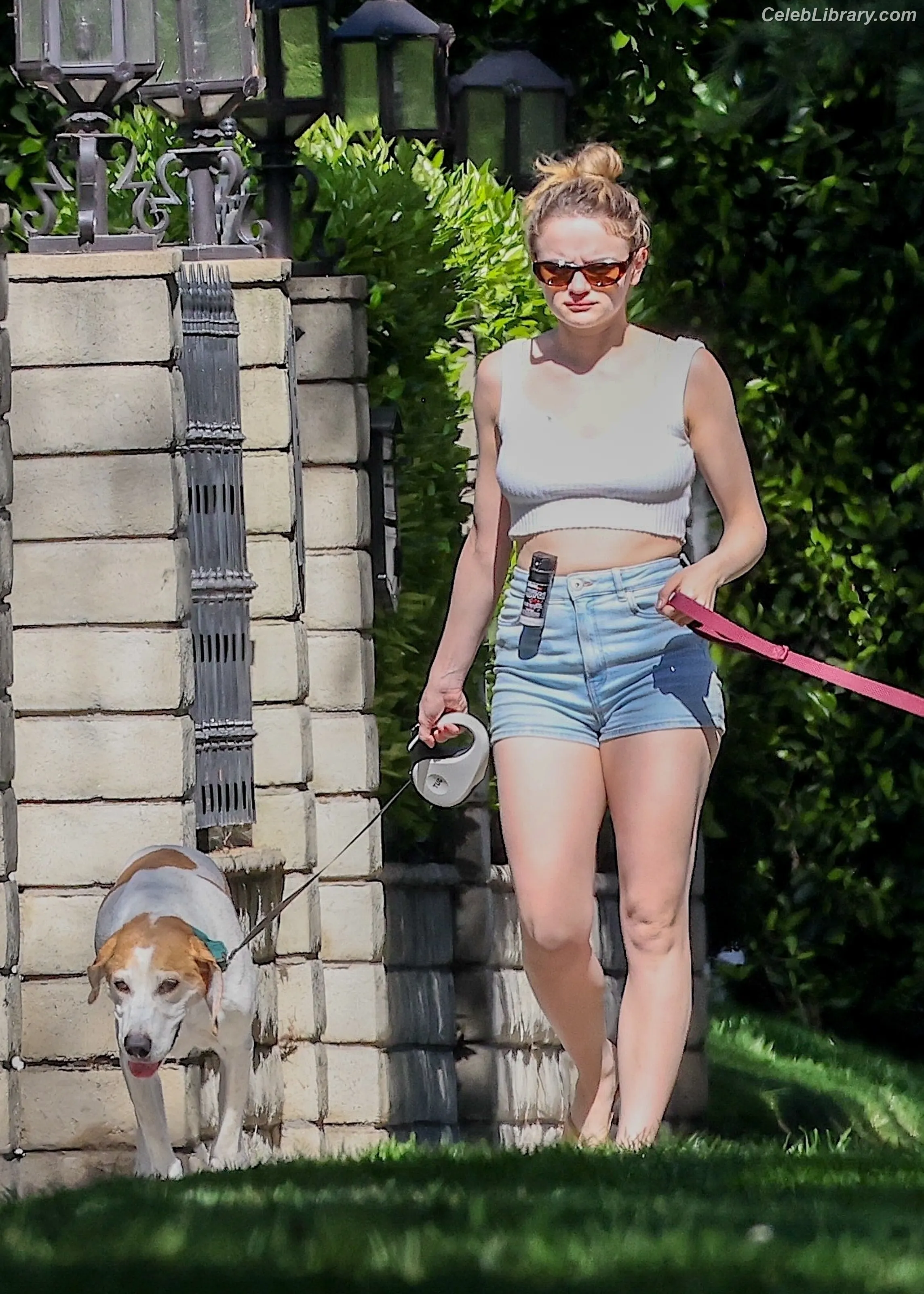 Joey King photo 12 of 1504