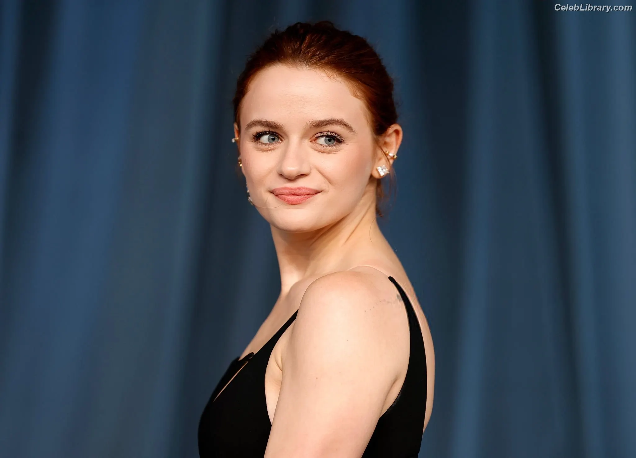 Joey King photo 8 of 1504