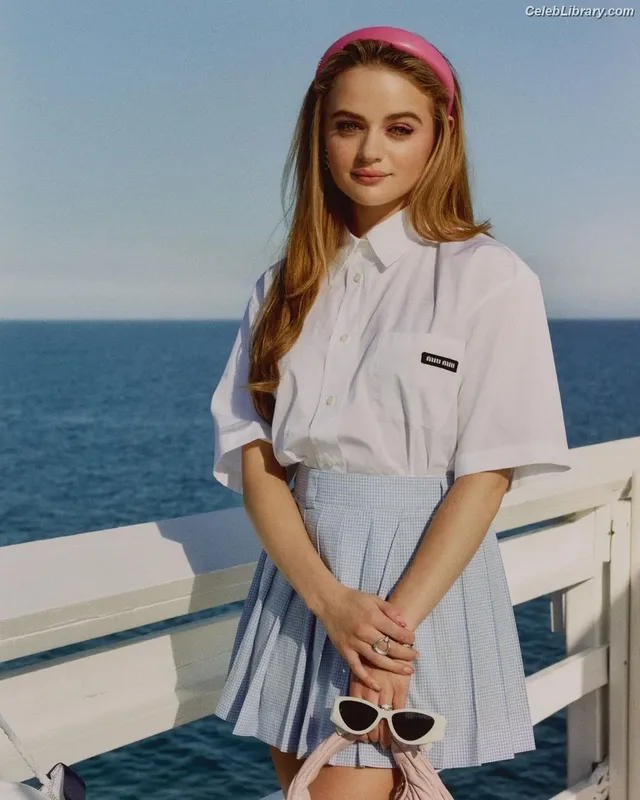 Joey King photo 7 of 1505