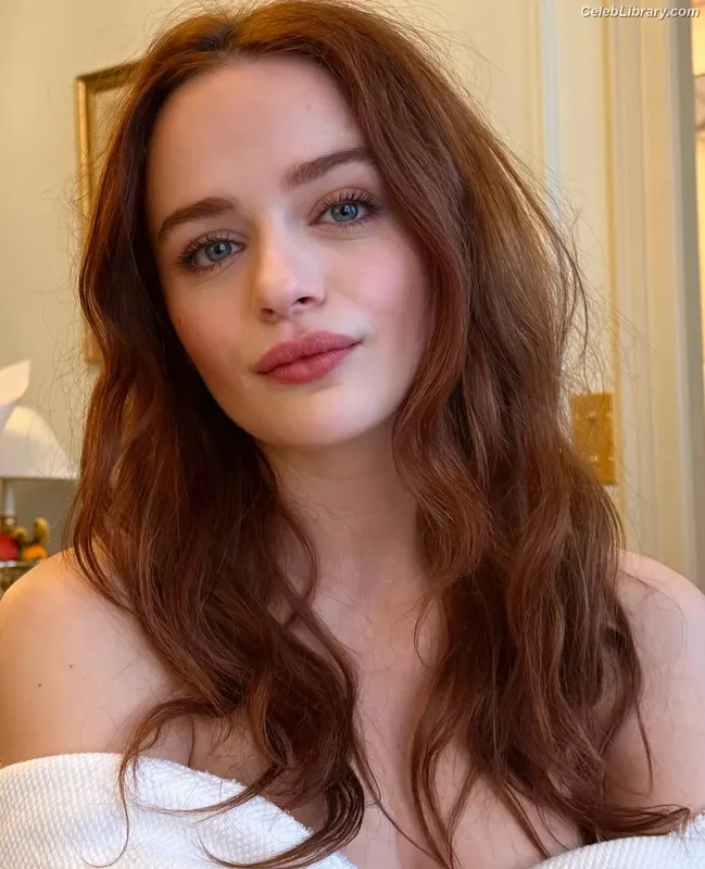 Joey King photo 9 of 1505