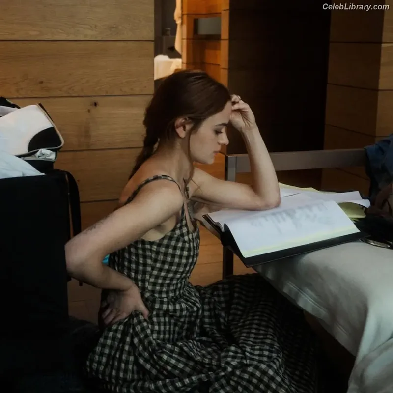 Joey King photo 12 of 1505