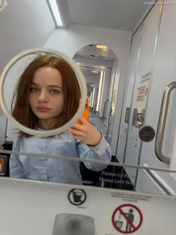 Joey King photo 14 of 1505