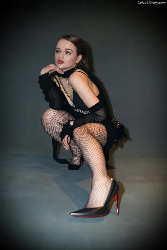 Joey King photo 6 of 1505