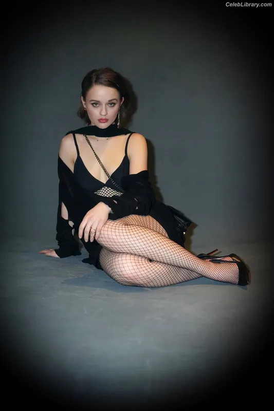 Joey King photo 8 of 1505