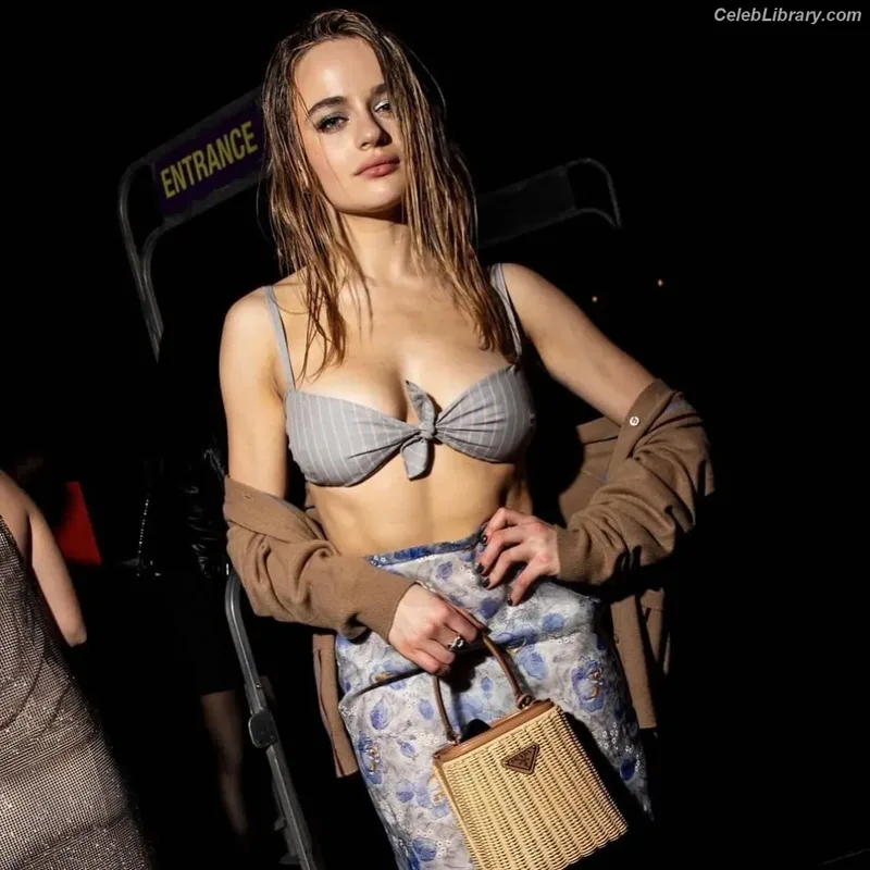 Joey King photo 13 of 1505