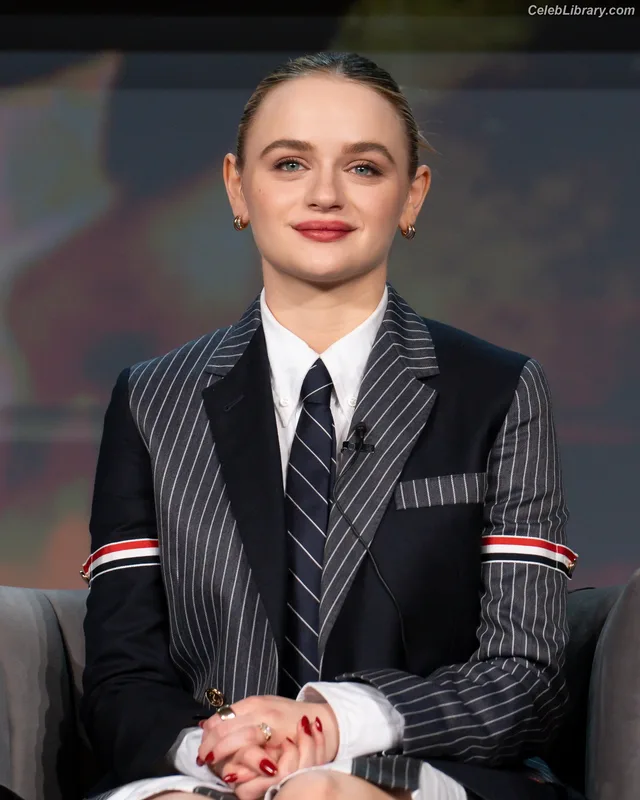 Joey King photo 16 of 1505