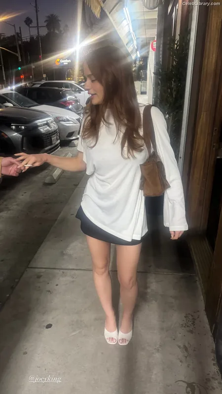 Joey King photo 22 of 1505