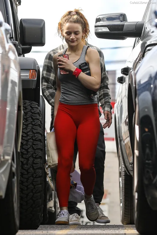 Joey King photo 15 of 1505
