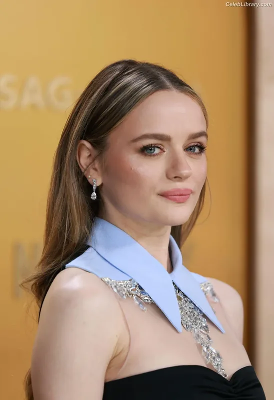 Joey King photo 14 of 1505