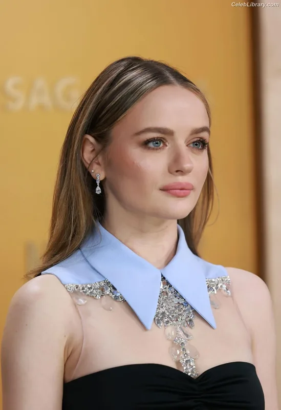 Joey King photo 15 of 1505