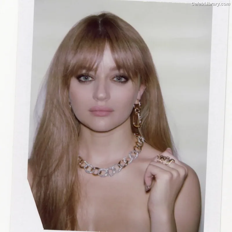 Joey King photo 18 of 1505