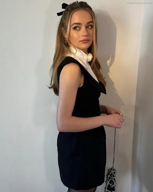 Joey King photo 17 of 1505
