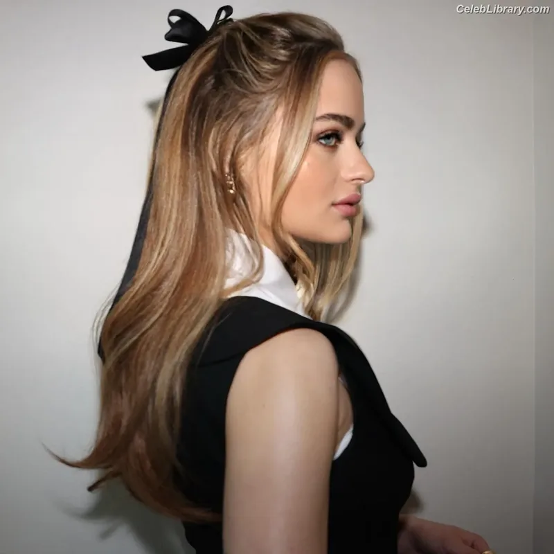 Joey King photo 23 of 1505