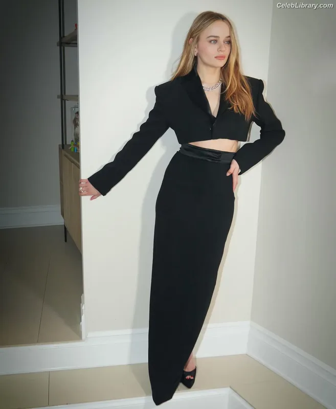 Joey King photo 6 of 1505