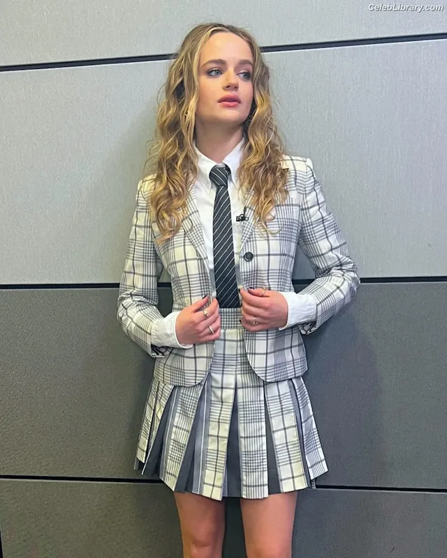 Joey King photo 8 of 1505