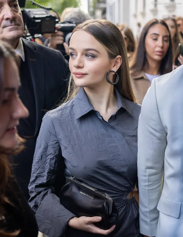 Joey King photo 21 of 1505