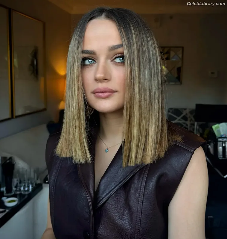 Joey King photo 12 of 1505