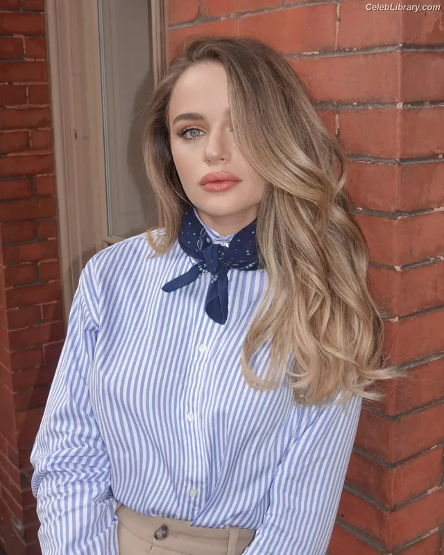 Joey King photo 19 of 1505