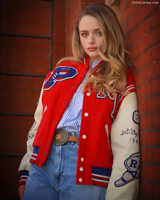 Joey King photo 21 of 1505