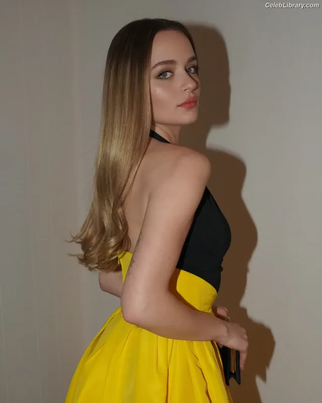 Joey King photo 6 of 1505