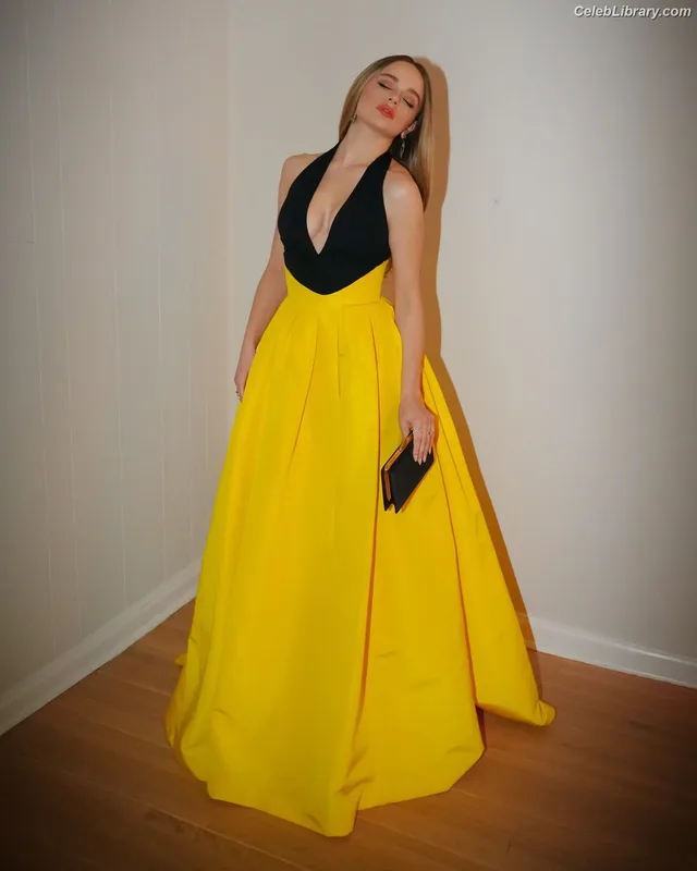 Joey King photo 8 of 1505