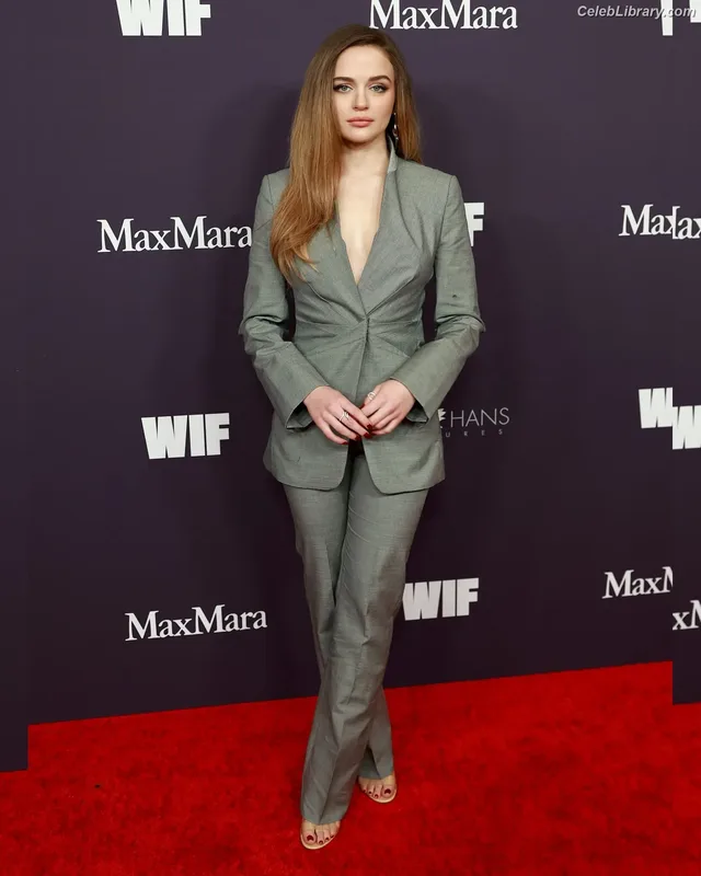 Joey King photo 9 of 1505