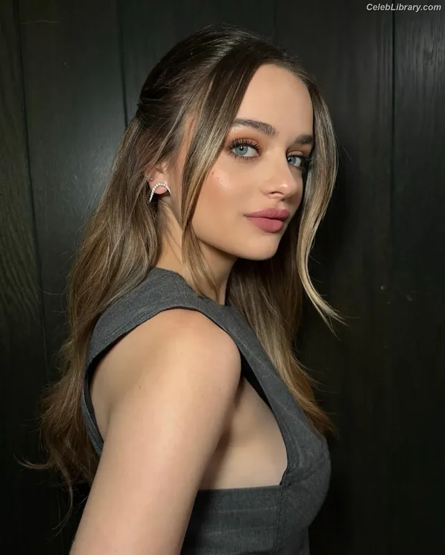 Joey King photo 17 of 1505