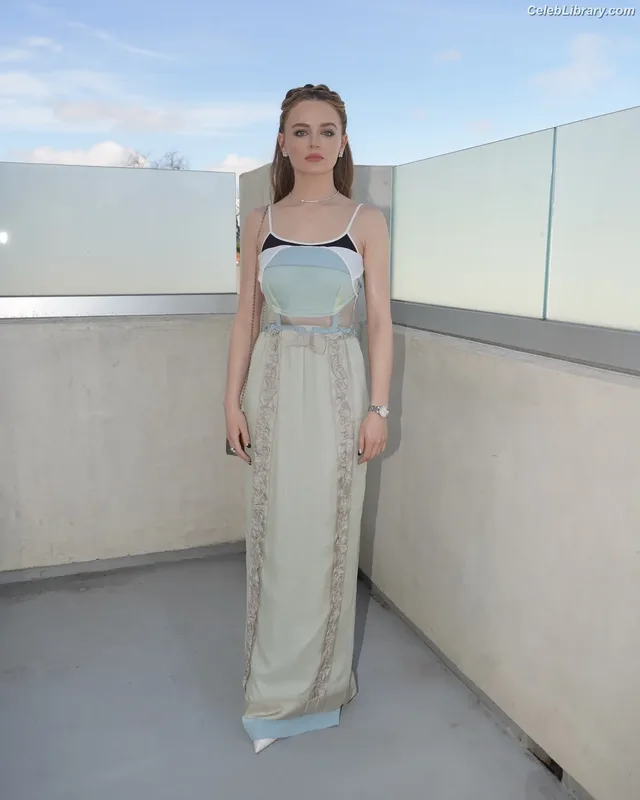 Joey King photo 8 of 1505