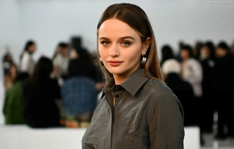 Joey King photo 12 of 1505
