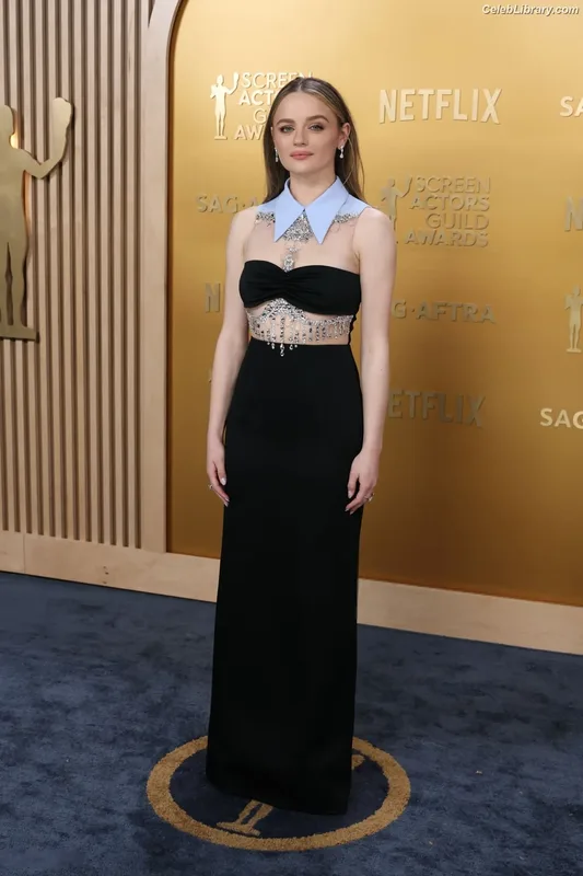 Joey King photo 8 of 1505