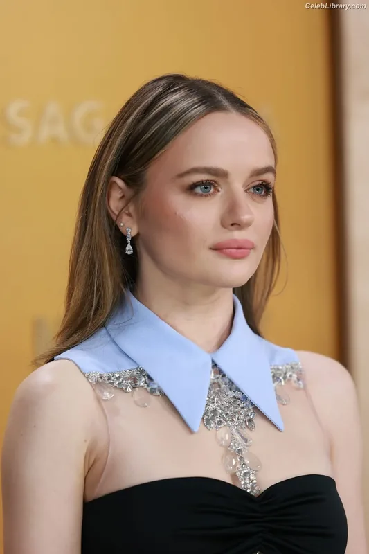 Joey King photo 9 of 1505