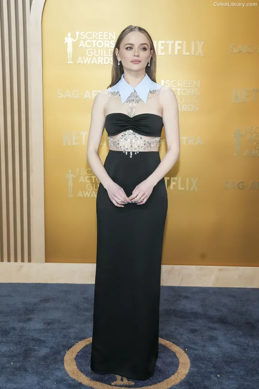 Joey King photo 19 of 1505