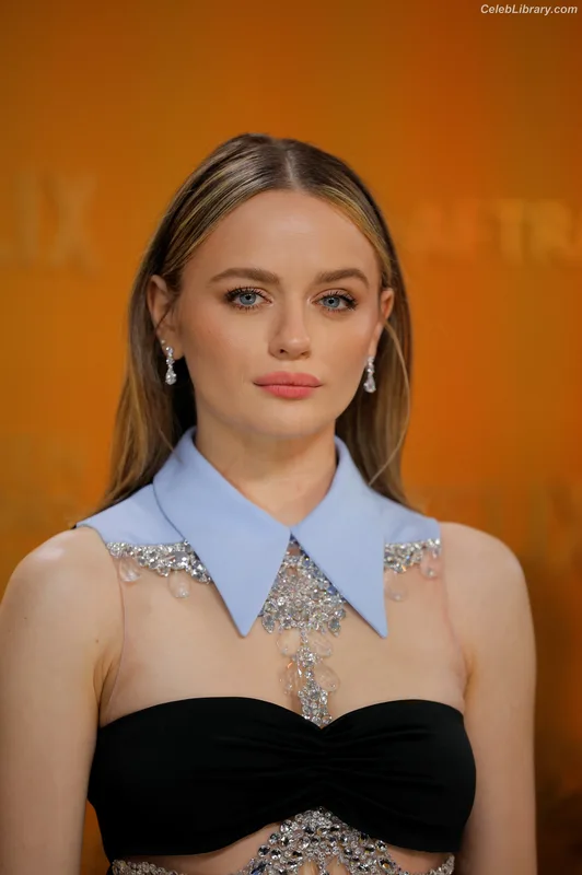 Joey King photo 4 of 1505