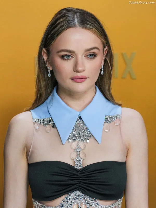Joey King photo 18 of 1505