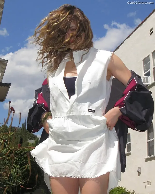 Joey King photo 18 of 1505