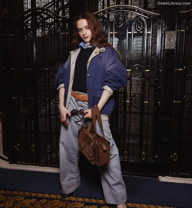 Joey King photo 1 of 1505