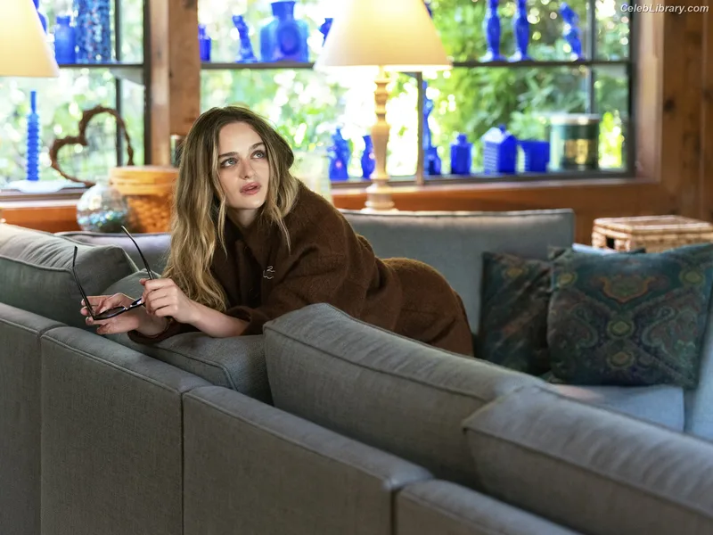 Joey King photo 9 of 1505