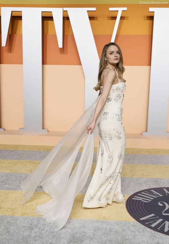 Joey King photo 9 of 1505