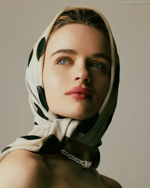 Joey King photo 20 of 1505