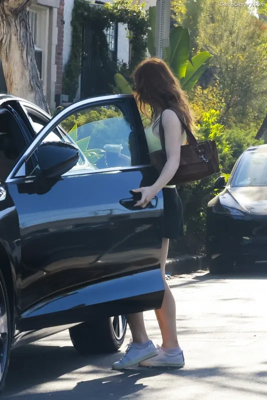 Joey King photo 22 of 1505