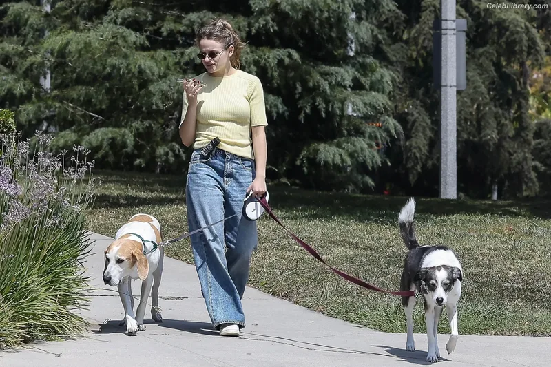 Joey King photo 9 of 1505