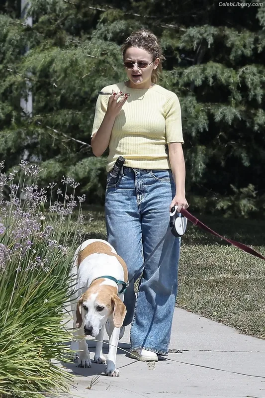 Joey King photo 14 of 1505