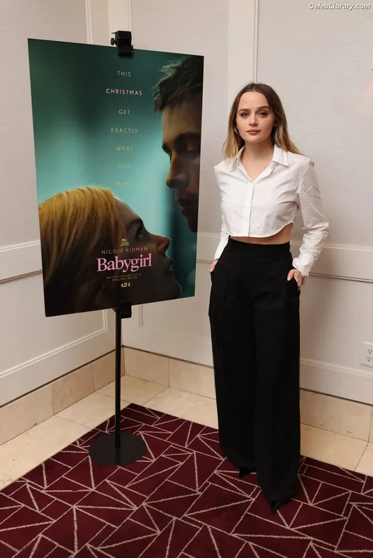Joey King photo 13 of 1505